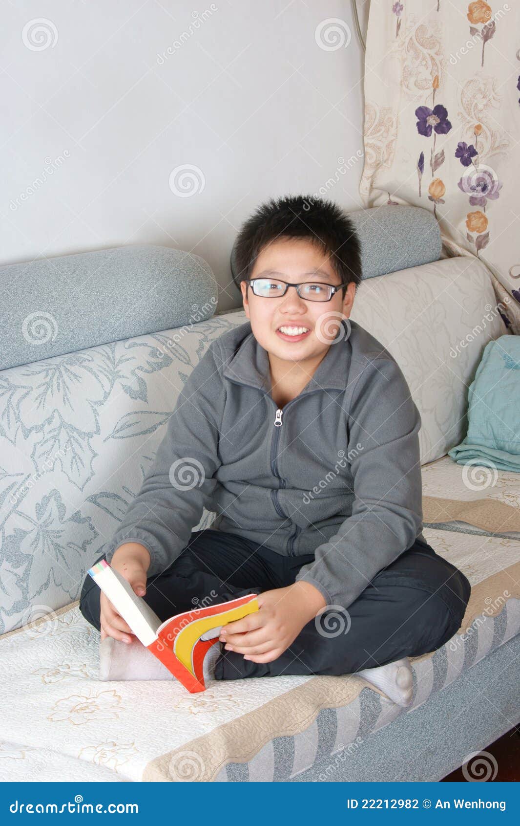 boy glasses Chinese with